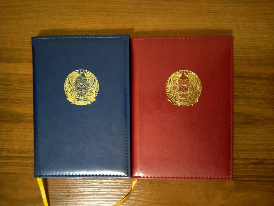 Продам кожаный очень качественный вип экземплярз