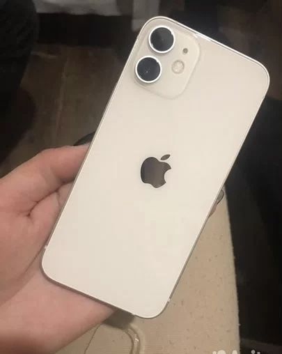 Айфон 12. Торг есть