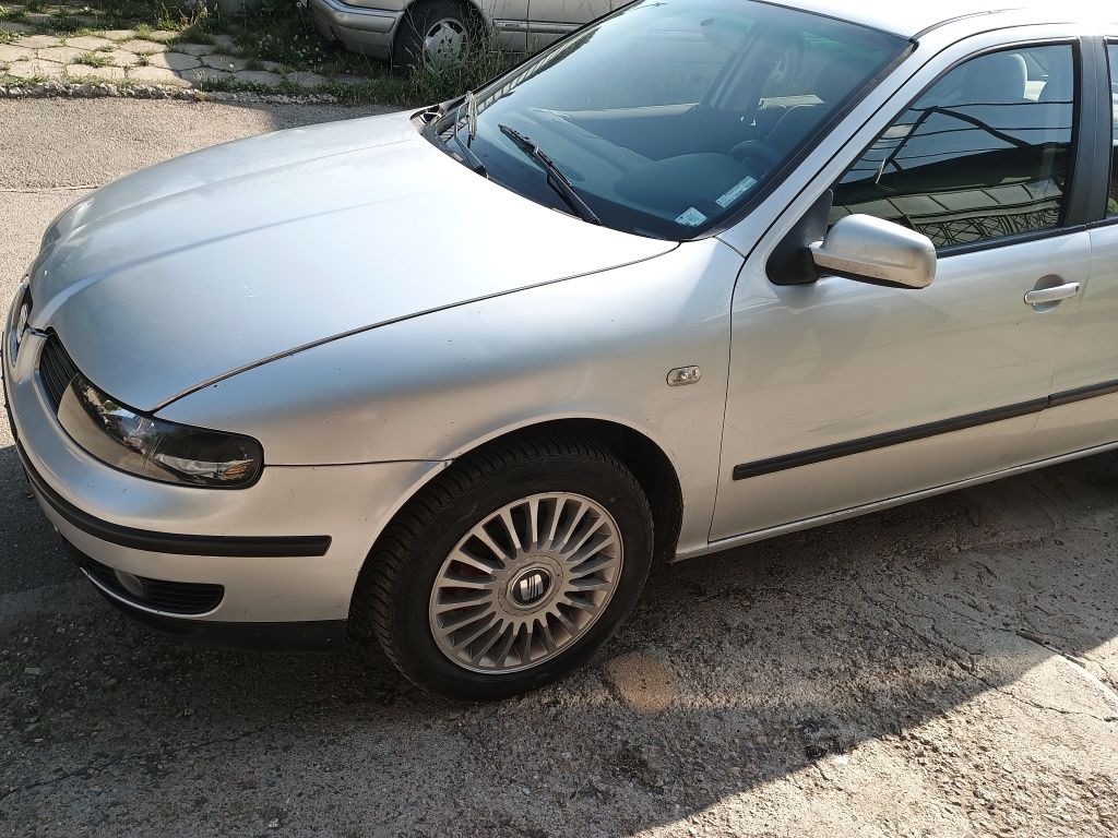 SEAT TOLEDO 1,6 бензин