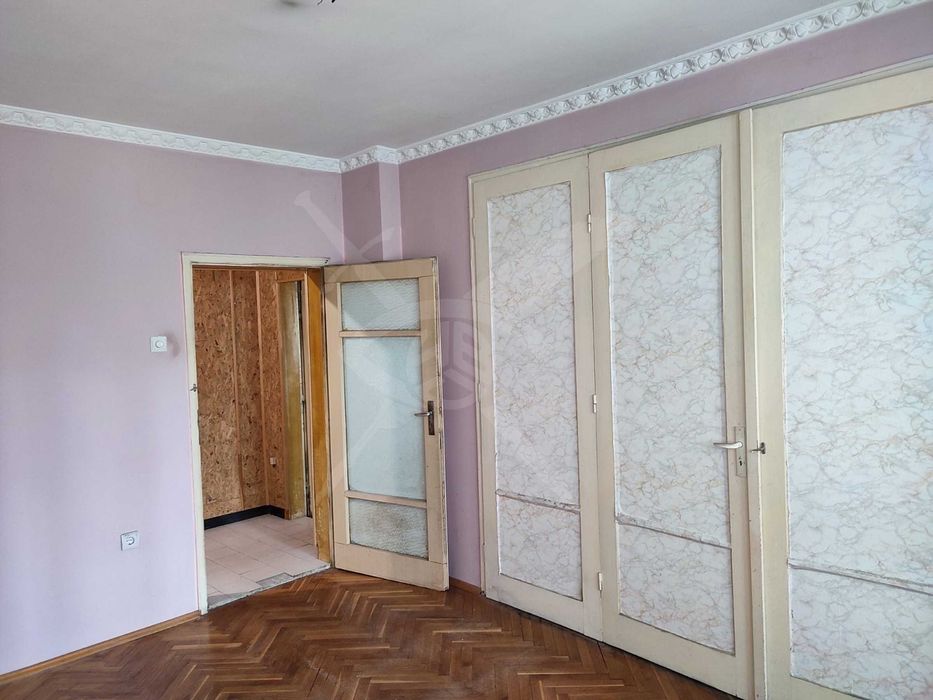 Продава се Многостаен апартамент в Варна, Център - 100 кв.м за 1970 €/кв.м - Снимка #1
