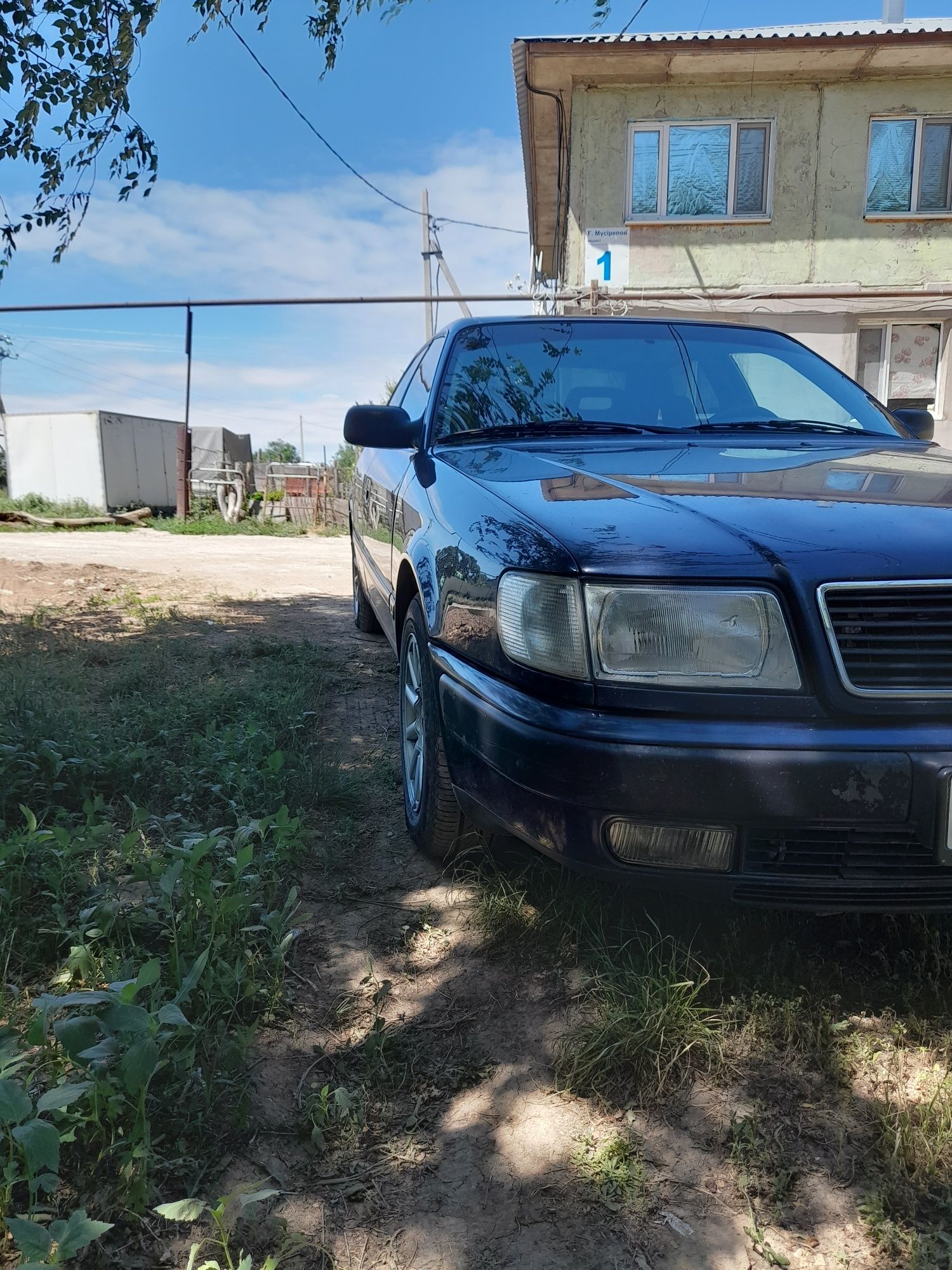 Продаётся ауди100