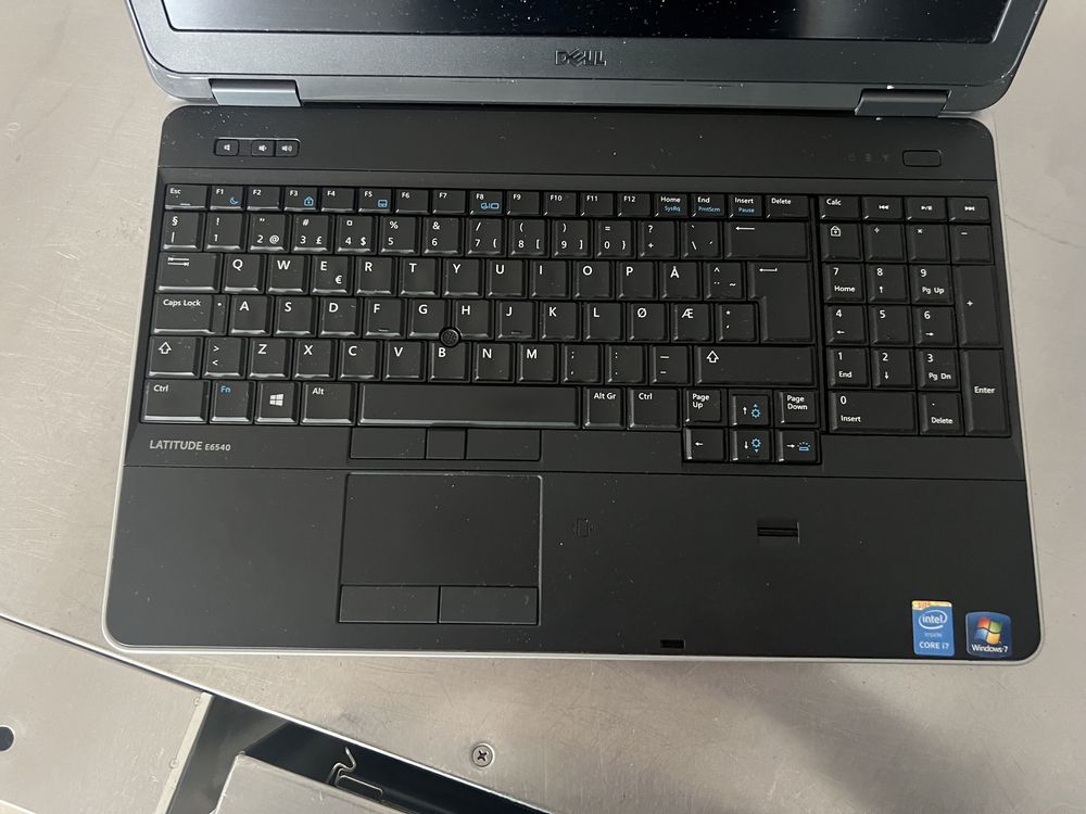 Laptop DELL Latitude E6540- i7-4810MQ-15.6"-8 GB DDR3-500 GB- win 7
