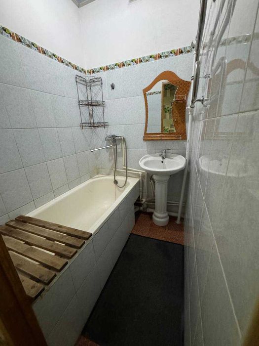 Продаётся 2х квартира на 5 этаж орр ДИНАМО