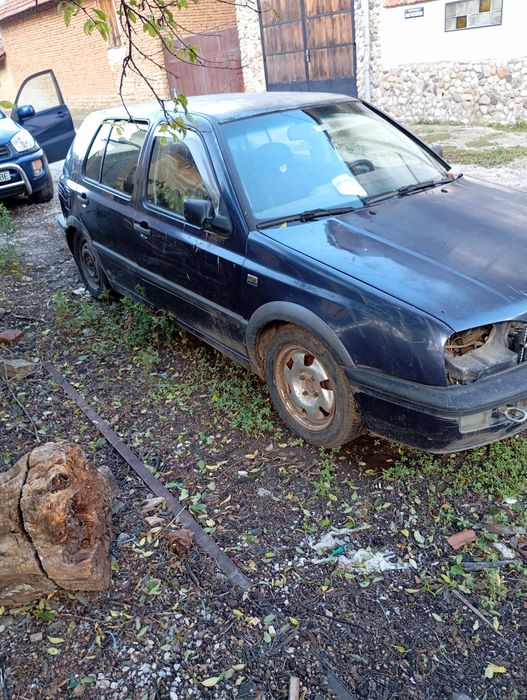 Голф 3 на части.