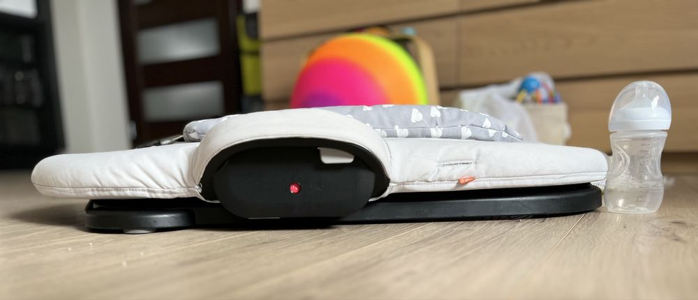 Stokke bouncer шезлонг