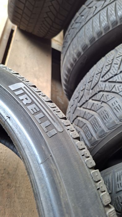 2buc 245 35 R20 Pirelli iarna M+S cauciucuri anvelope MS 20