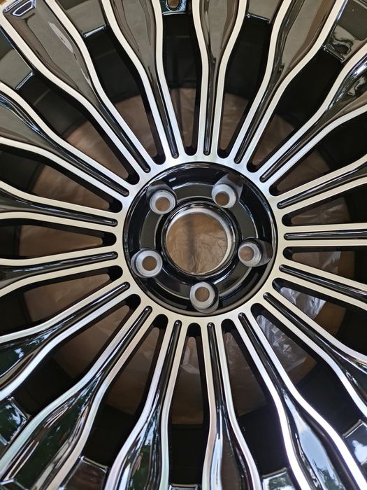 Amanet Vitan 107 Jante Mercedes 20 inch Model Maybach