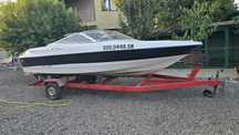 Vand barca Bayliner Capri  1750 cu peridoc inmatriculat