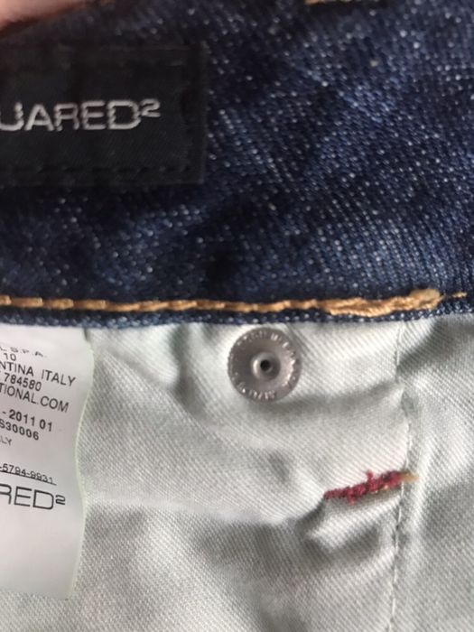 Vând blugi Dsquared autentici, cu eticheta