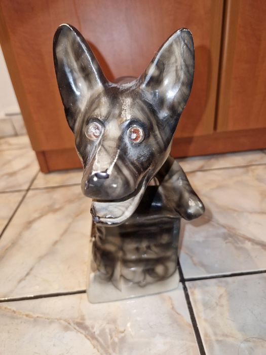 Antic caine lup ipsos