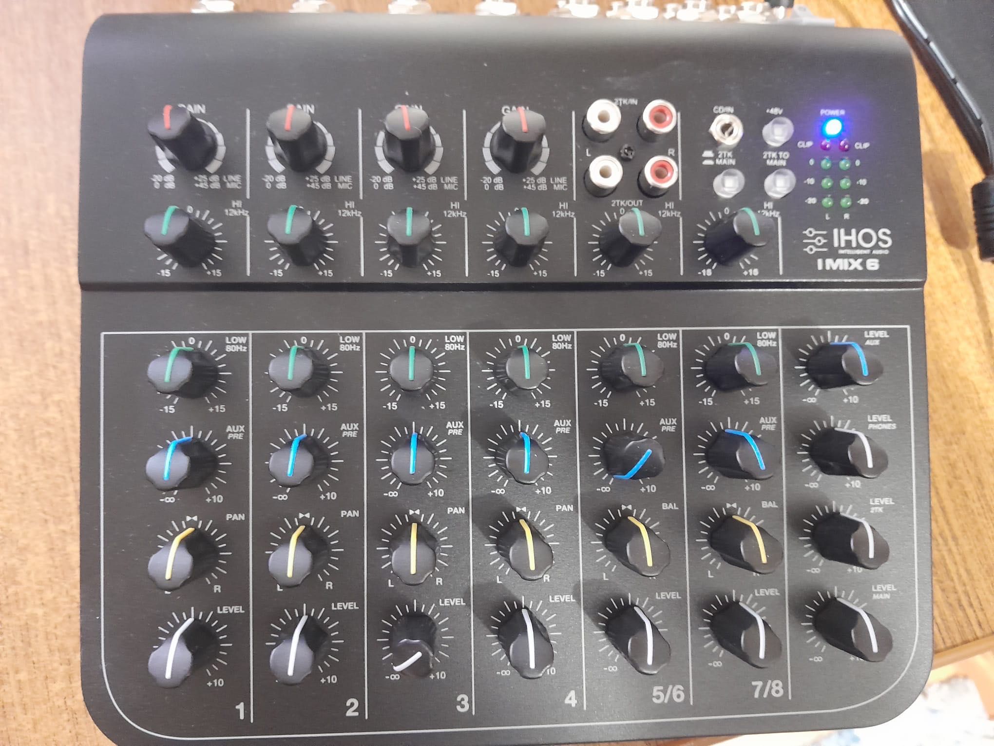 Mixer analogic, Ihos, 6 canale, 4 intrari XLR, Multicolor