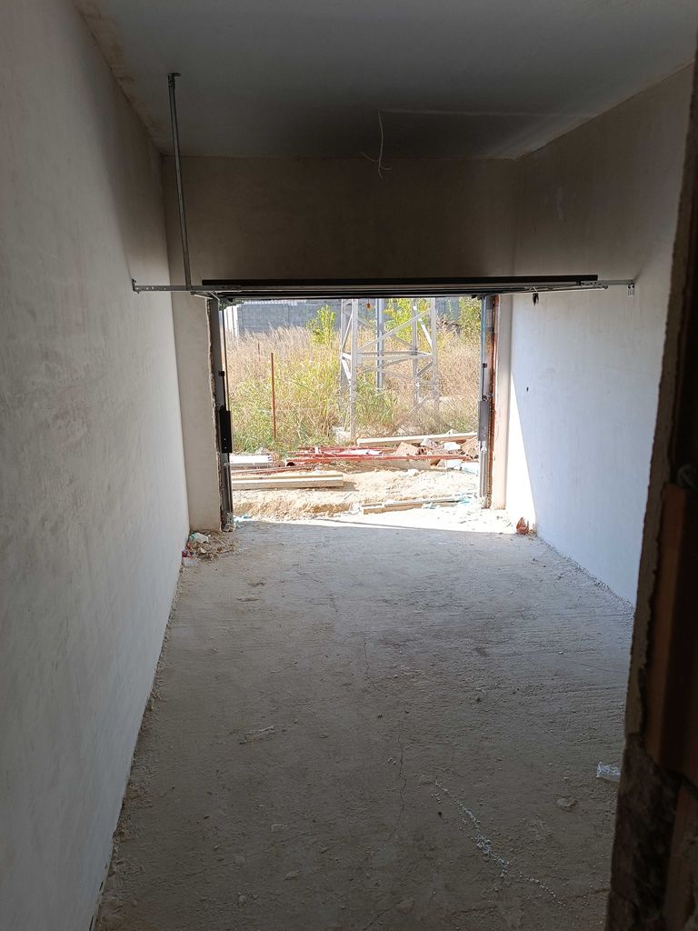 Продава се Гараж / Паркомясто в Стара Загора, Железник - център - 23 кв.м за 1087 €/кв.м - Снимка #4