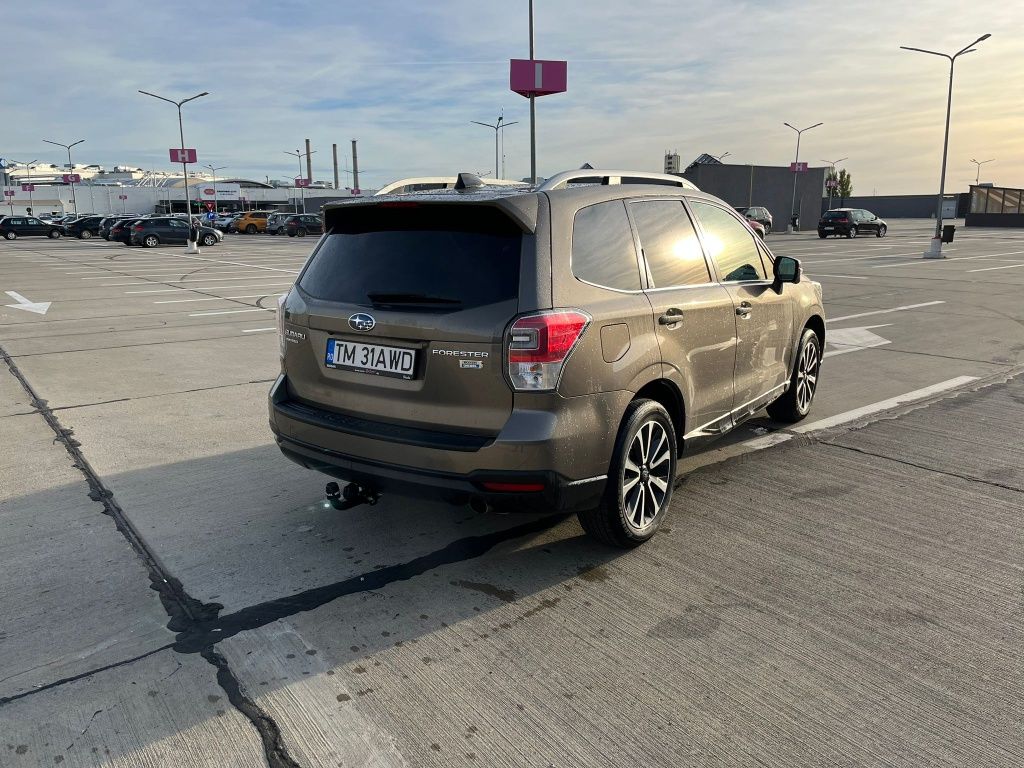 Subaru Forester impecabil full option