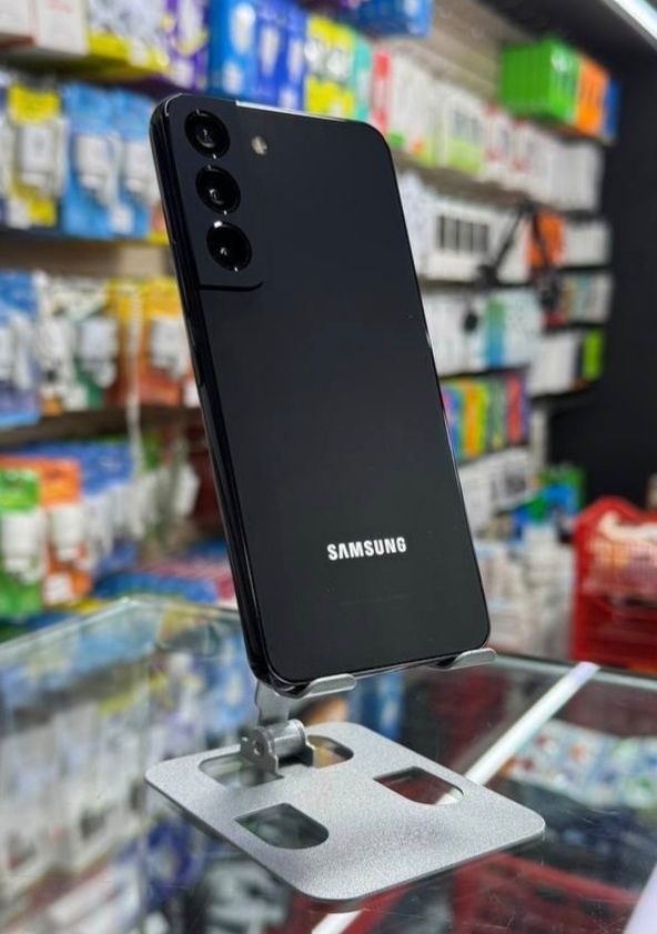Samsung S22 5G 8/256 GB