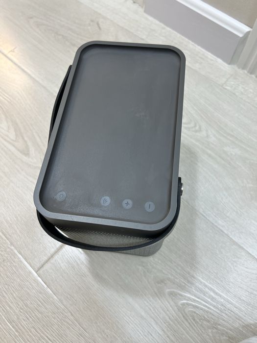 Bang & Olufsen Beolit 12 — премиальная акустика | Оригинал