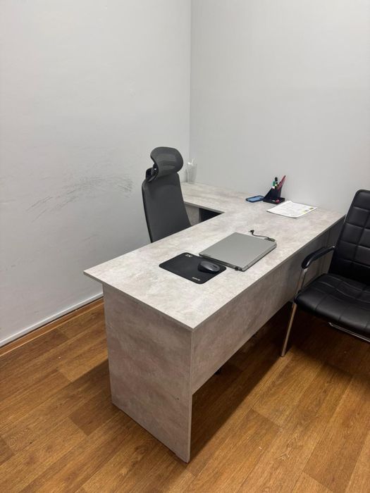 Офисный стол новый