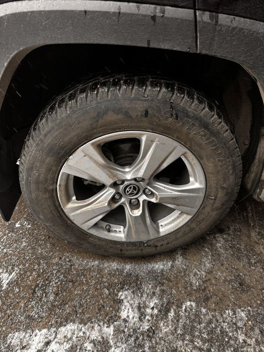 Шины на Раф4 шыповонные на 235/65/17