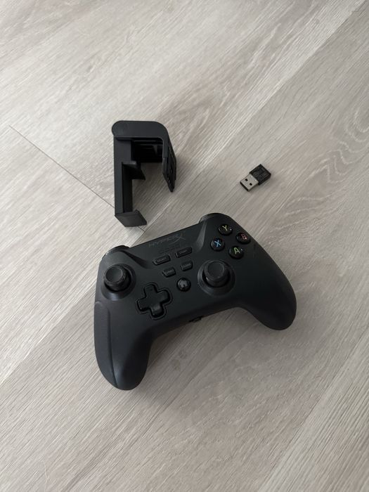 Controller HyperX wireless in cutia originala