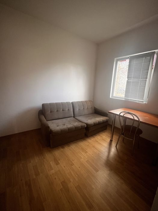 De inchiriat casa cu etaj-Firiza strada principala