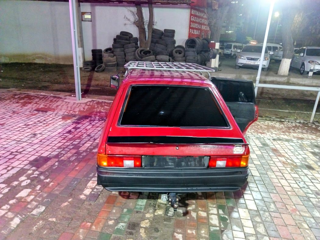 Автомобиль москвич 2141