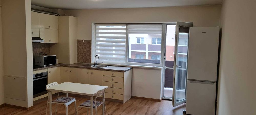 Garsonieră spațioasă - Brașov, etaj 1