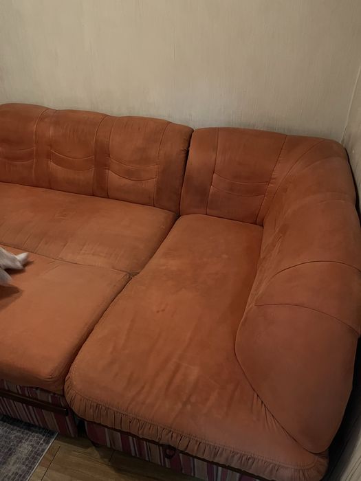 Отдам диван бесплатно в хорошем состояние животных в доме нету