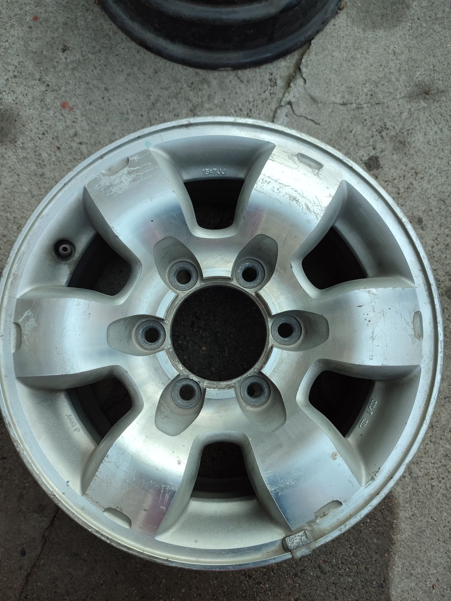 Продам Диск R15 Nissan