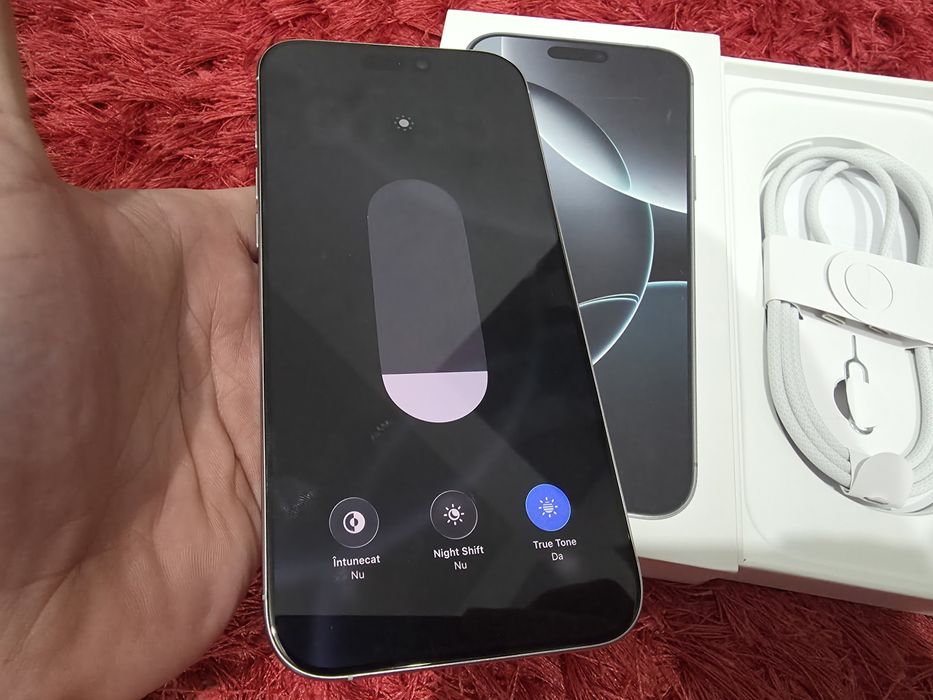-Iphone 16Pro Max, ca Nou, 256Gb, 8Ram, Silver Titanium, ireprosabil,