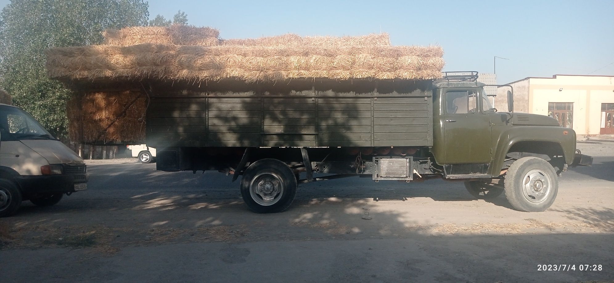 Zil 130G dlinamir zavotiskoy