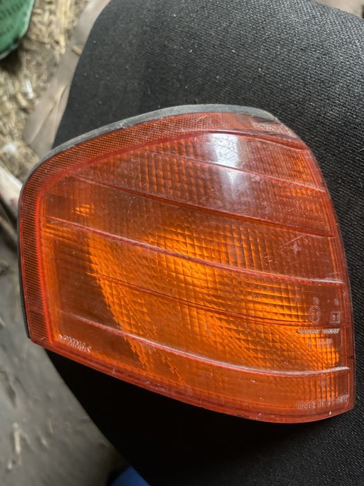 Продам поворотник от C — класс оригинал