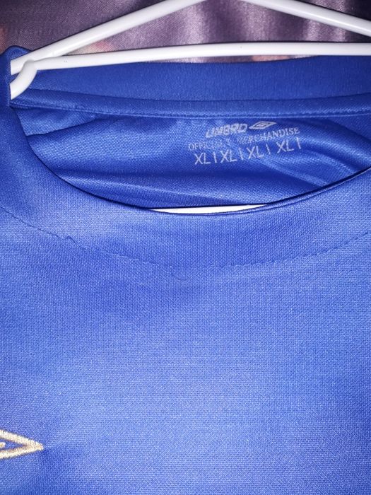 Vand tricou fotbal Chelsea FC cu 50 de lei (LIVRARE PRIN CURIER)