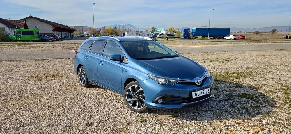 Toyota Auris 1.8 Hibrid / euro 6 / automata / adus recent
