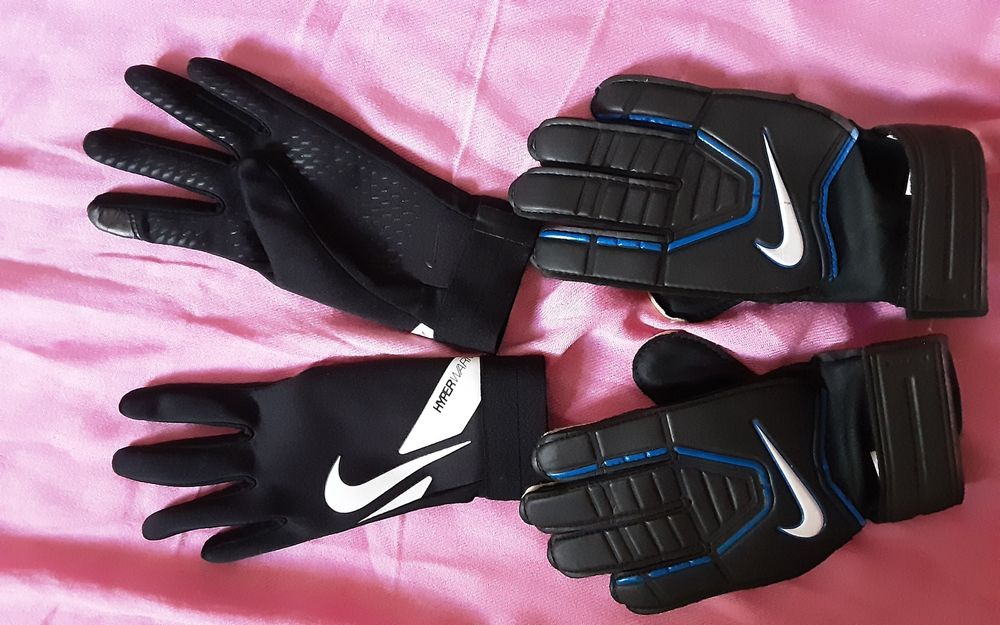 NIKE hyper warm ACADEMY детски зимни оригинални ръкавици за футбол