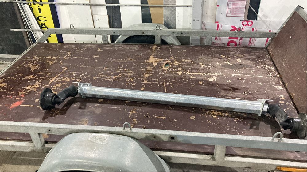 Dezmembrez remorca repo punte knott 750 kg