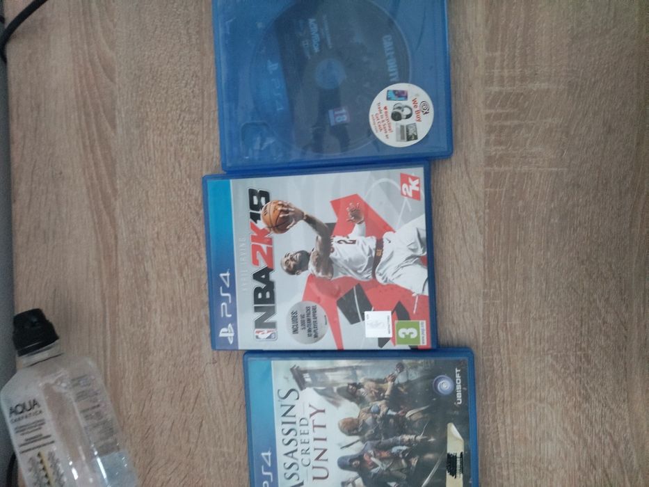 Dau la schimb 3 jocuri de ps 4