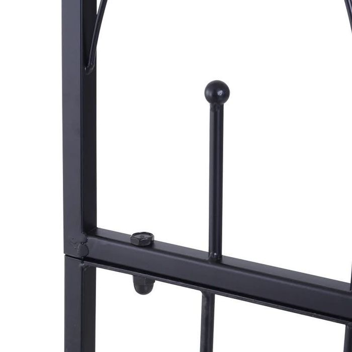 Арка от рози с пейка