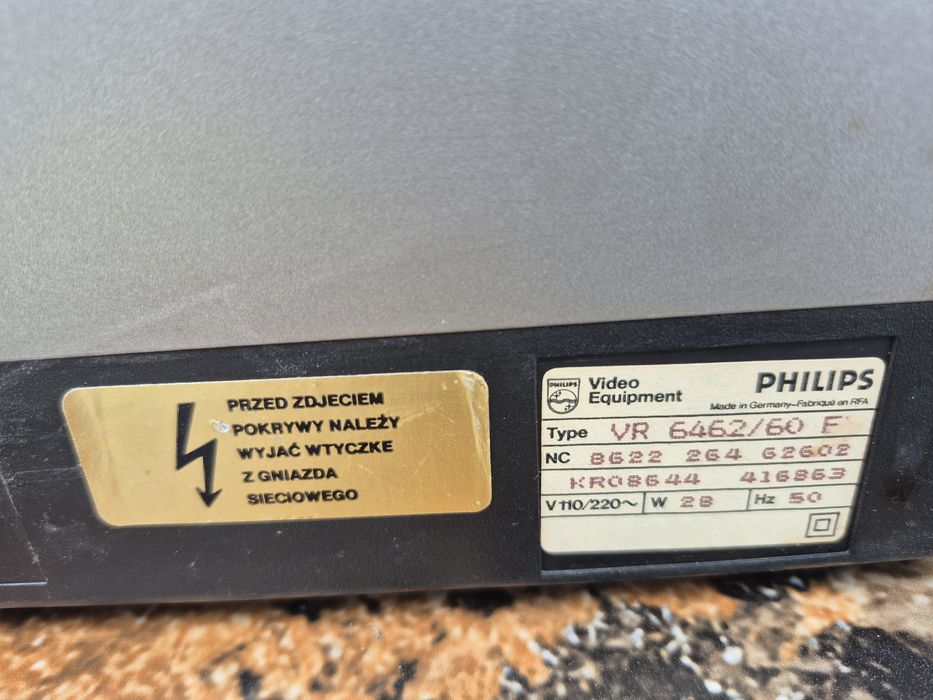 Vând video casette marca Philips,model VR 6462/60F,fabricat în Austria