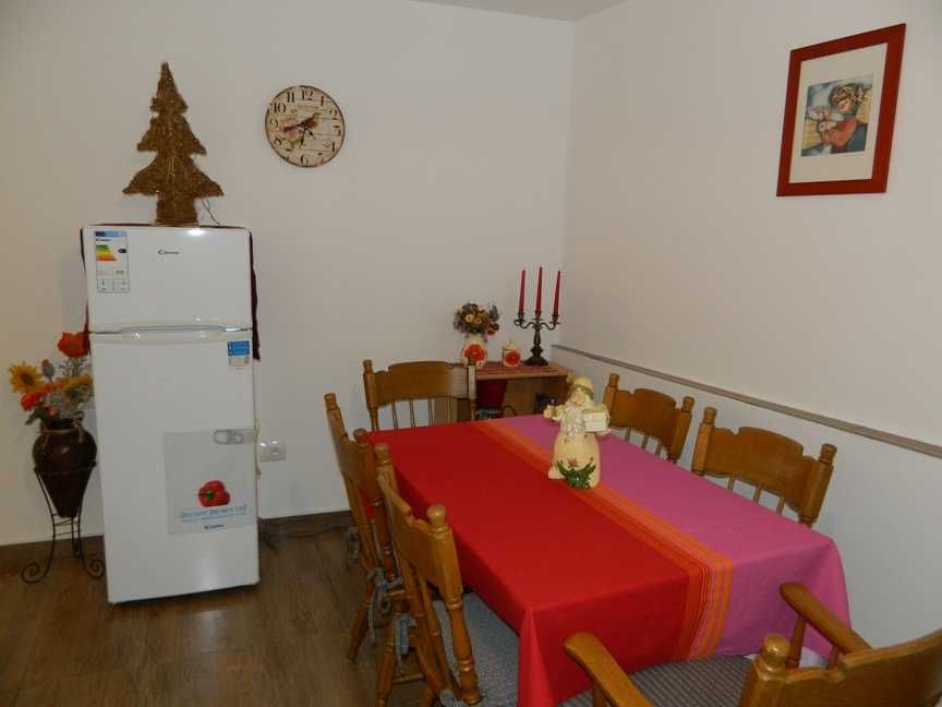 Camere cu baie proprie, regim hotelier, la casa, ultracentral, Radauti