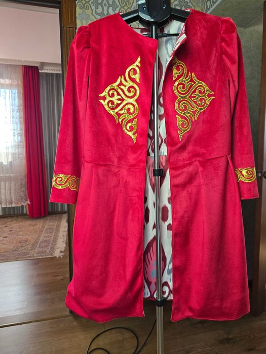 Продам национальный шапан на девочку 9-10 лет.