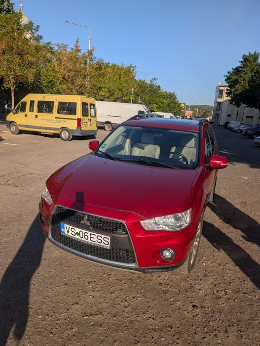 Mitsubishi Outlander 2.2 Diesel 4x4 – 7 Locuri – 2011 – EURO 5