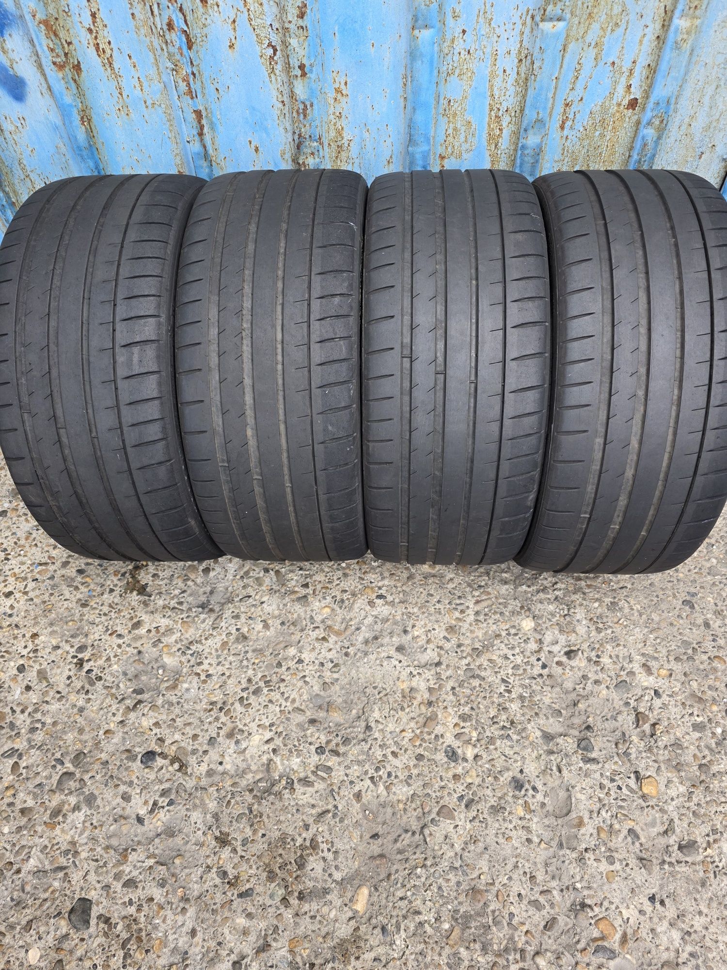 Anvelope Vară 235.35.20 Michelin An 2019