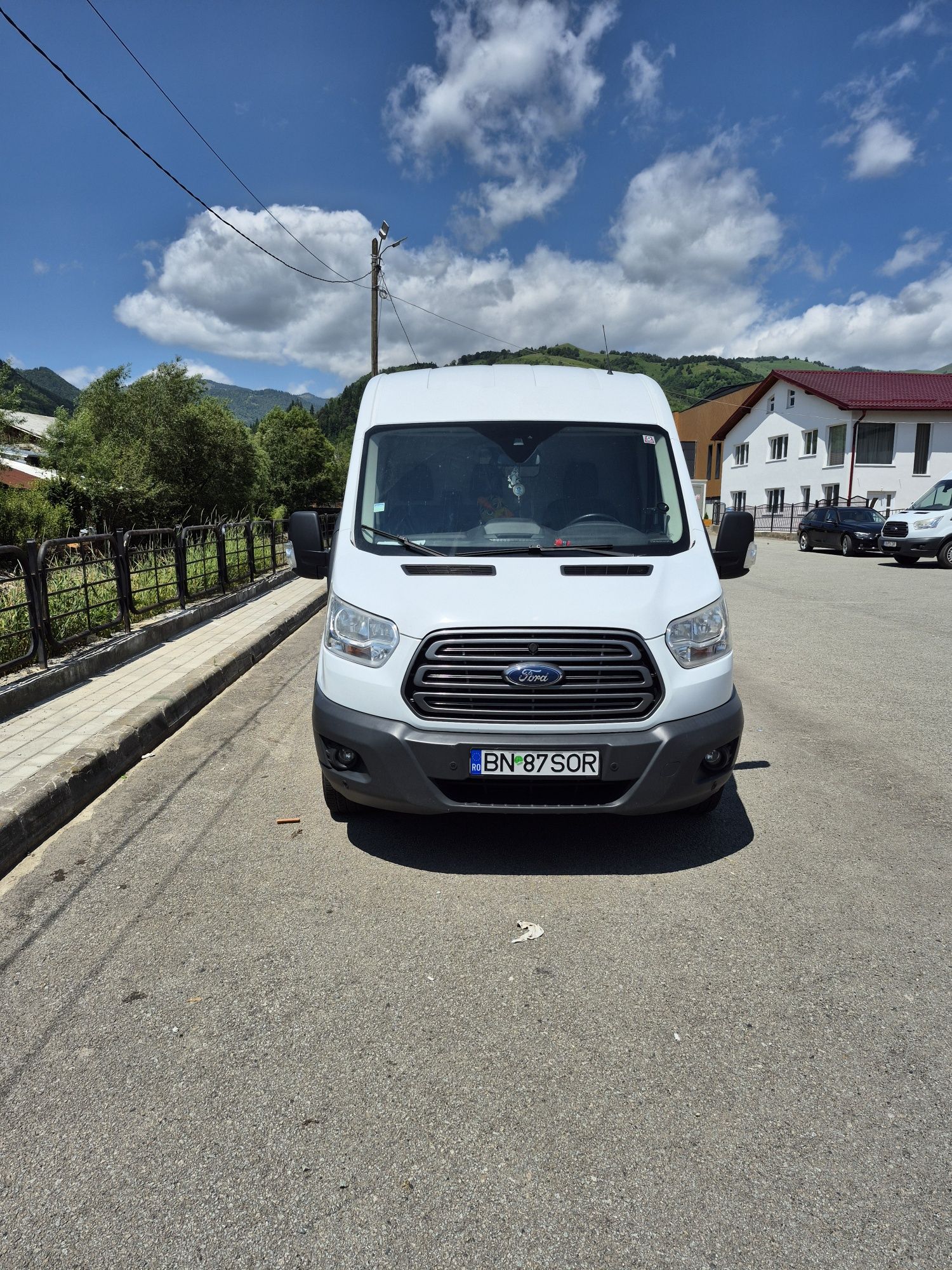 Vând sau schimb cu mertedes sprinter după 2015