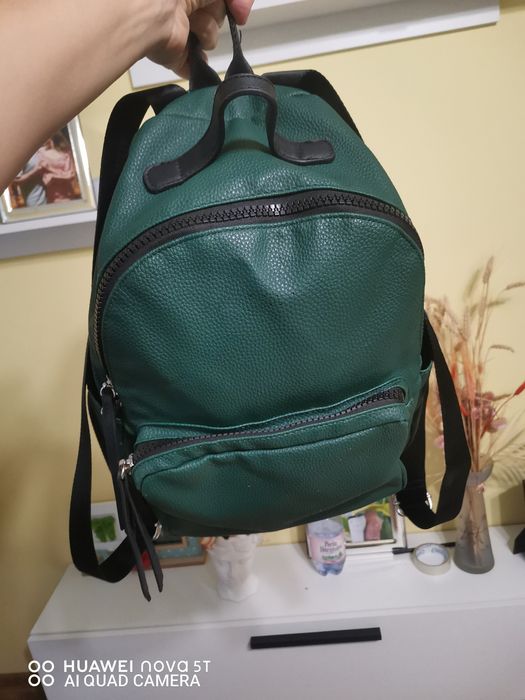 Ghiozdan din piele ecologica