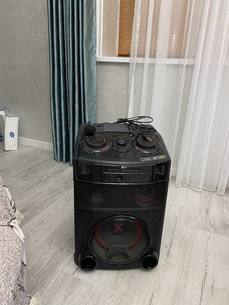 Колонка- LG OM7550