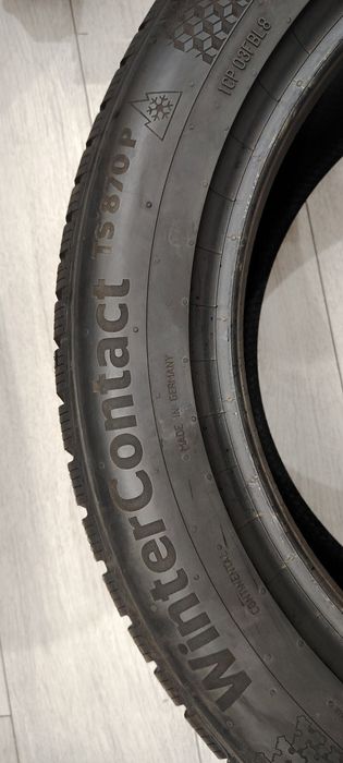 235 55 R18 Continental winter TS870