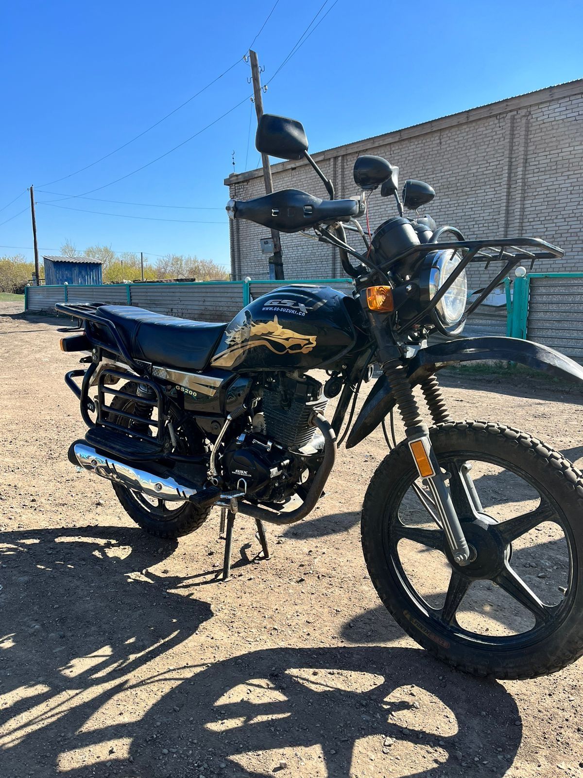 Мотоцикл, GSX 200