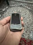Motorola v 13 ideyal yengi korpus taqilgan