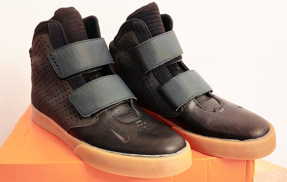 Nike Flystepper 2K3 Anthracite Black чисто нов 44ти номер 28.5см кутия