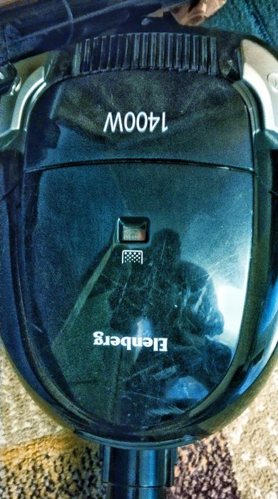 Продам Пылесос Elenberg