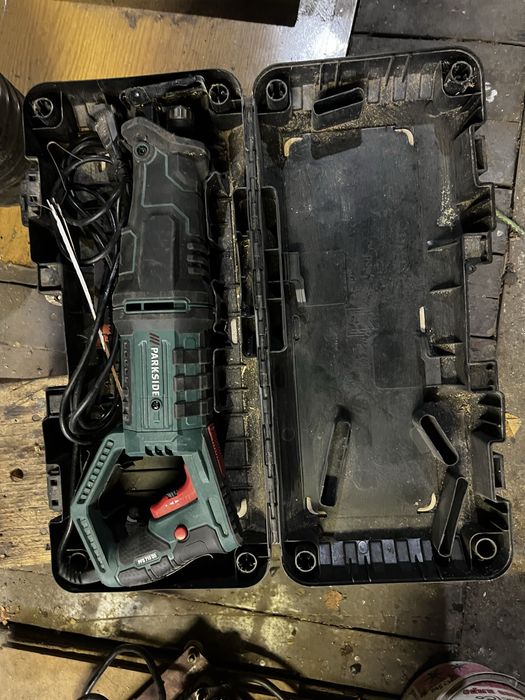 Саблен трион PARKSIDE PFS 710 D3